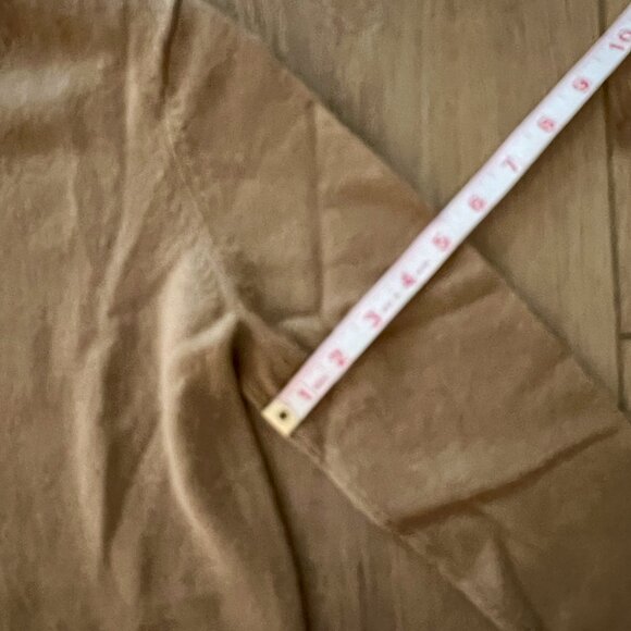 Camel Everlane Classic Cashmere Sweater - Picture 7 of 7